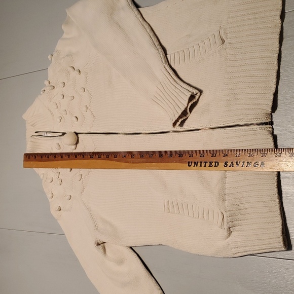 Isaac Mizrahi LIVE! Knitted zip down Sweater, Nobby detail. - Picture 2 of 8